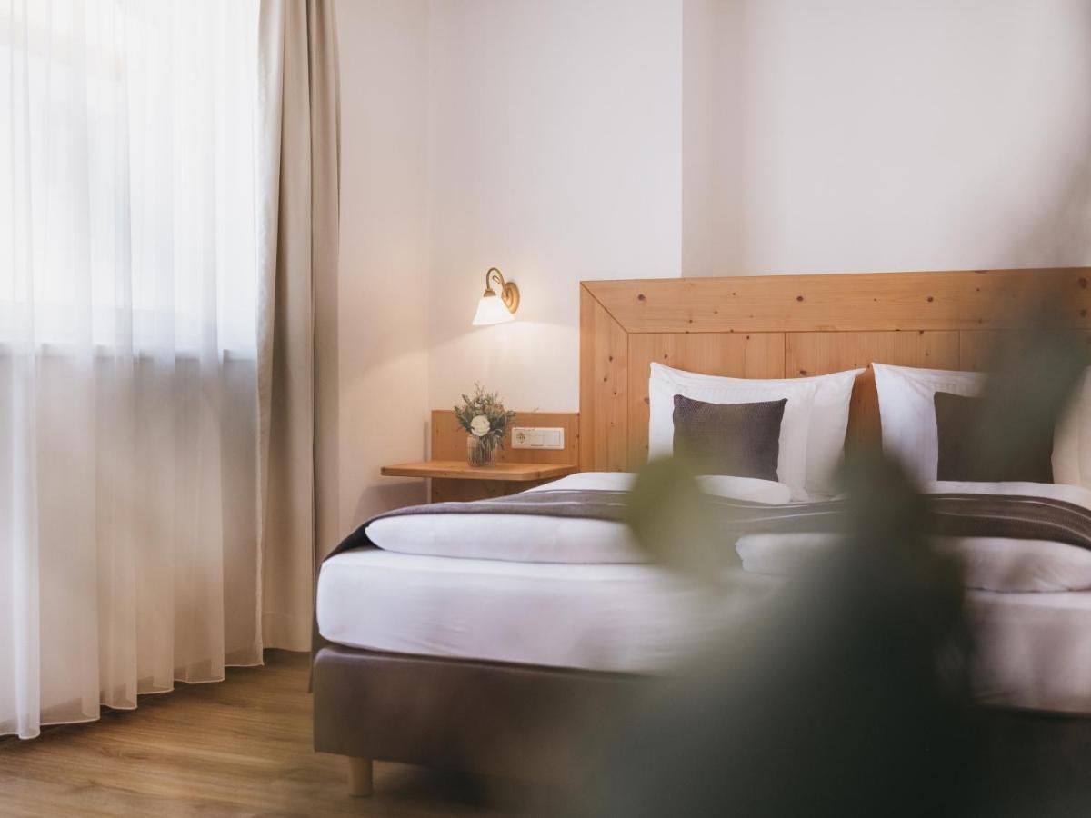 Hotel Vier Jahreszeiten By Vaya Inkl Zell Am See-Kaprun Sommerkarte エクステリア 写真
