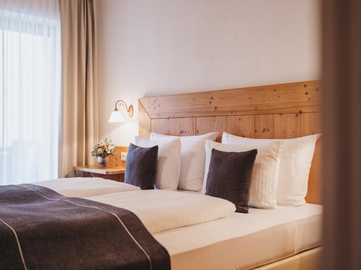 Hotel Vier Jahreszeiten By Vaya Inkl Zell Am See-Kaprun Sommerkarte エクステリア 写真