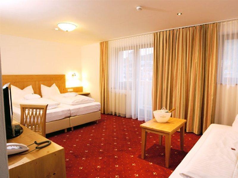 Hotel Vier Jahreszeiten By Vaya Inkl Zell Am See-Kaprun Sommerkarte エクステリア 写真