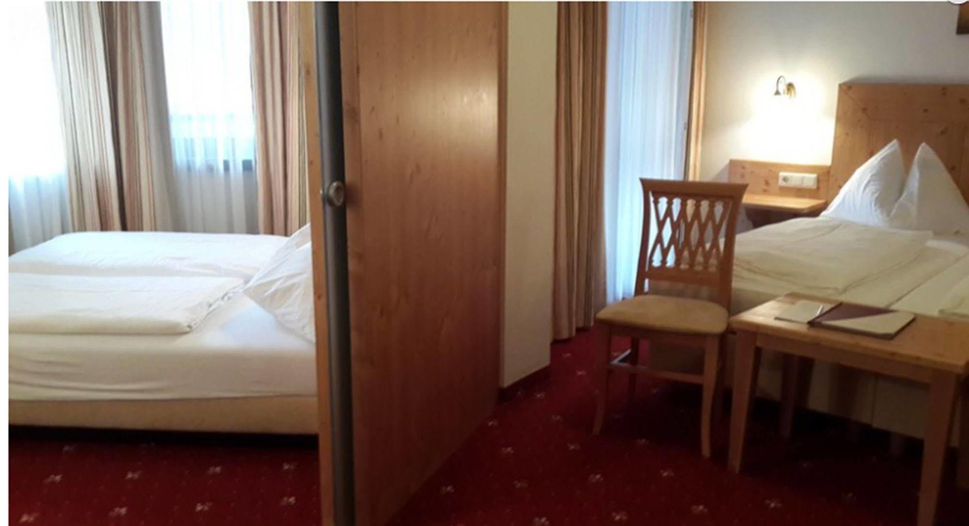 Hotel Vier Jahreszeiten By Vaya Inkl Zell Am See-Kaprun Sommerkarte エクステリア 写真